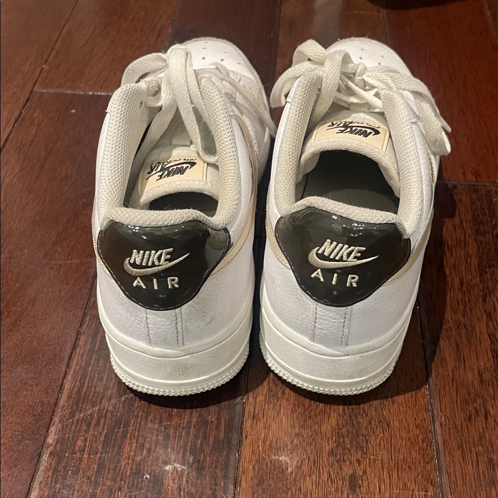 Nike White and Tan Sneakers - Picture 6 of 8
